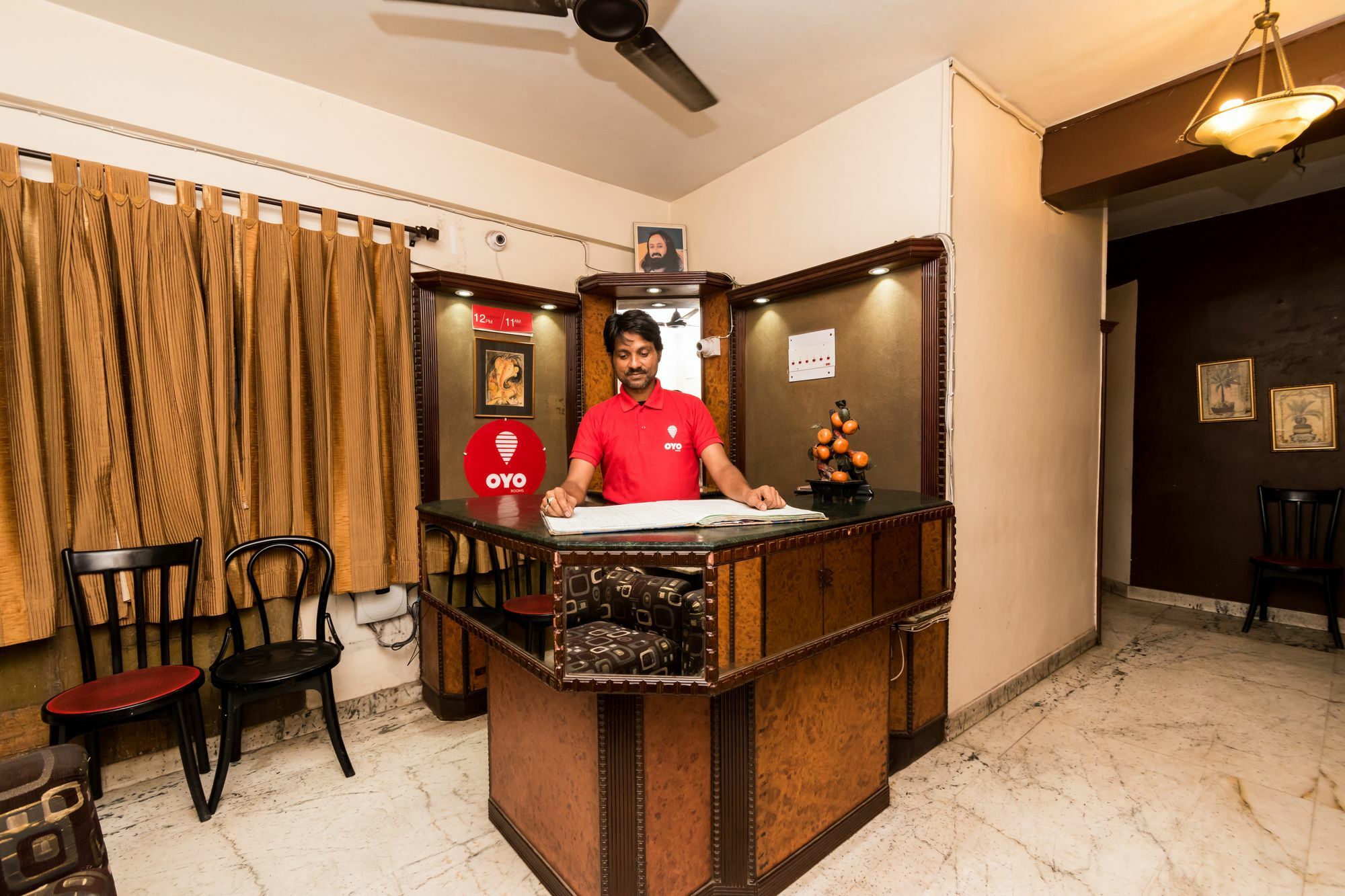 Oyo 2510 Near Camac Street Hotel Kolkata Bagian luar foto