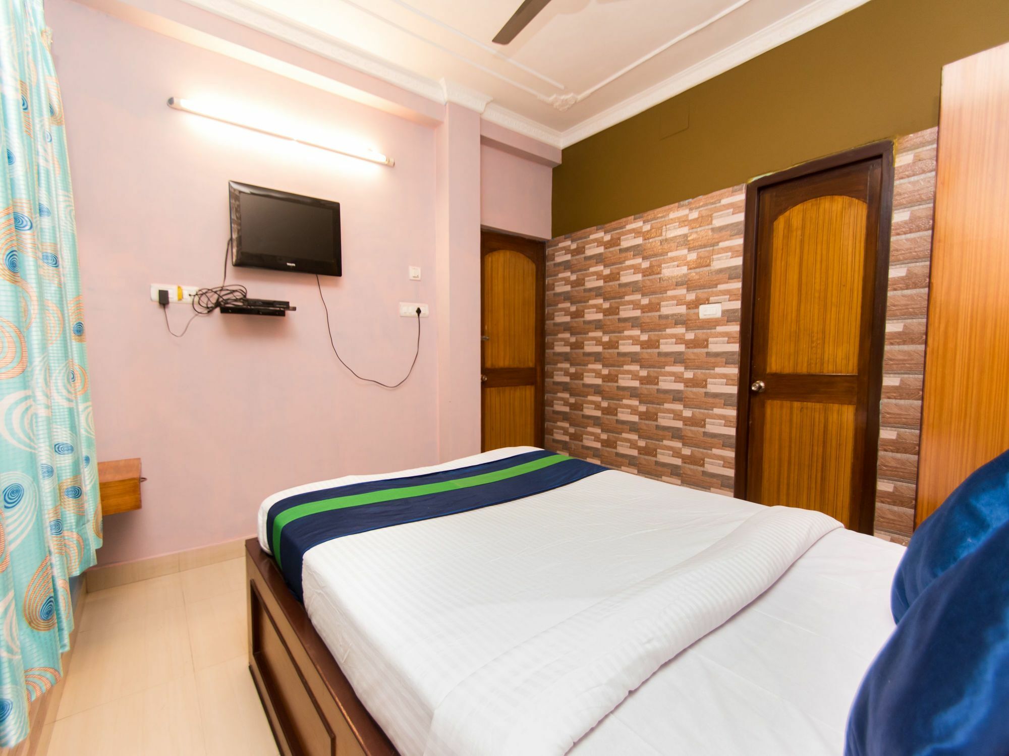 Oyo 2510 Near Camac Street Hotel Kolkata Bagian luar foto