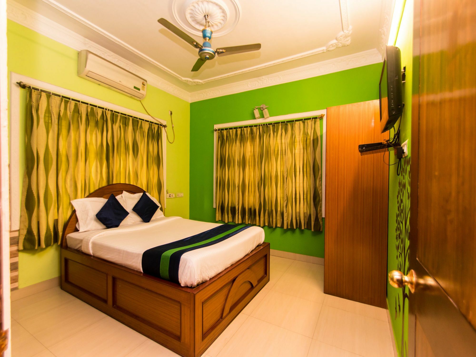 Oyo 2510 Near Camac Street Hotel Kolkata Bagian luar foto