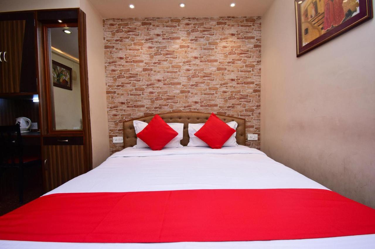 Oyo 2510 Near Camac Street Hotel Kolkata Bagian luar foto